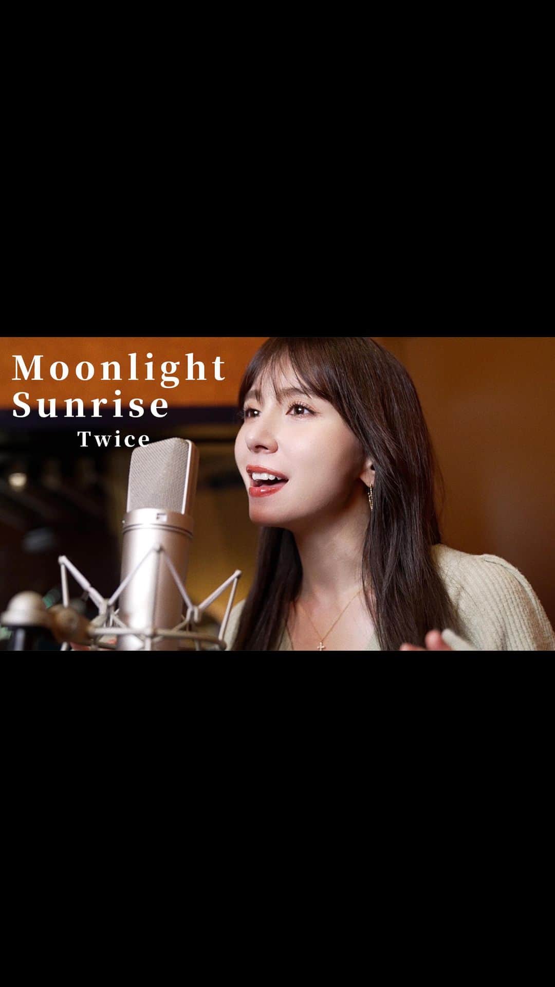 May J.のインスタグラム：「TWICE "MOONLIGHT SUNRISE" covered by May J.  この曲大好き💓 ピアノ一本で歌ってみたよ🎤  Piano by @kazkato440   https://youtu.be/qP0U6FdRP_E  #MoonlightSunrise #TWICE #歌ってみた」
