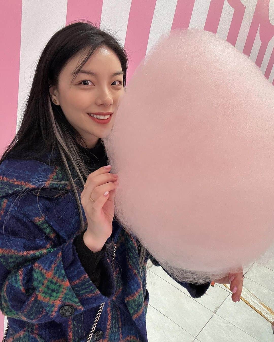エイリーのインスタグラム：「💕💞💕💞   미국에서 찍은 사진이 @eunvini 사진 밖에 읍따….」