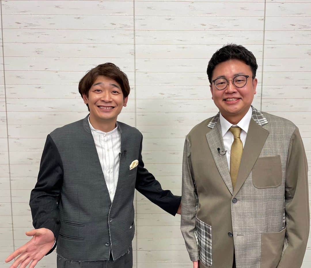 銀シャリのインスタグラム：「【出演情報】 ワールド映え通信社7 📸  宮城・福島・山形の「冬の絶品グルメ」を紹介😋  是非ご覧ください👀  福島テレビ3/18(土)14:00〜14:55 さくらんぼテレビ3/18(土)16:30〜17:25 仙台放送3/27(月)14:45〜15:40  #銀シャリ」