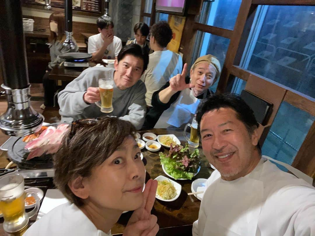 ミスターちんさんのインスタグラム写真 - (ミスターちんInstagram)「冨家さん、御来場いただきました👏 秋本奈緒美さんも加わって お芝居の話、還暦を迎える心構え等々🤗 盛り上がりました(^O^)／  秋本さん…やっぱり酒豪だった😅 #冨家ノリマサ  #秋本奈緒美  #森岡豊  #いじけた神様 #恵比寿とんちゃん」3月18日 8時37分 - mr_chin_official