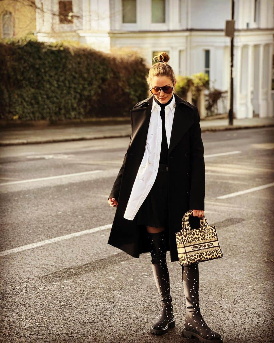 オリヴィア・パレルモのインスタグラム：「Notting Hill 💕✨」