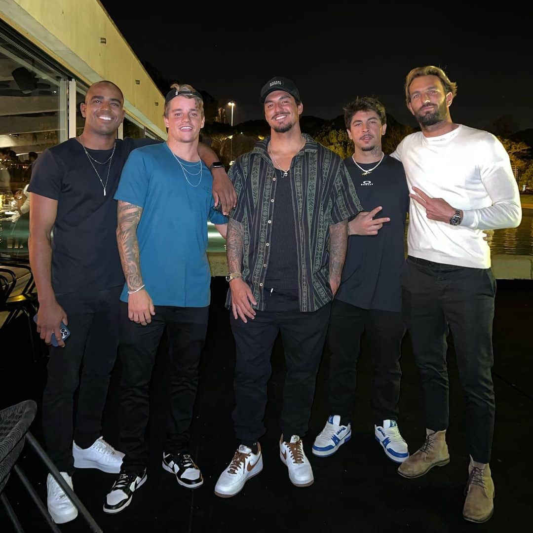 ガブリエル・メディーナのインスタグラム：「🥷🏻❤️👊🏼 @lucasmedeiros @fernando_junior31 @lucasbalbino_ @fredericomoraiis」