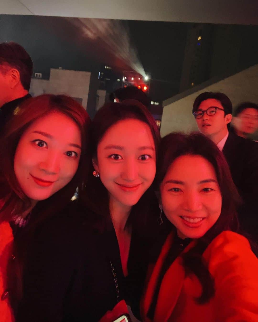 チョン・ヘビンさんのインスタグラム写真 - (チョン・ヘビンInstagram)「테슬라신차발표🤩 기다리고 기다렸는데 드디어🤩 #tesla #modelx #models #plaidnight」3月18日 10時47分 - heavenbin83