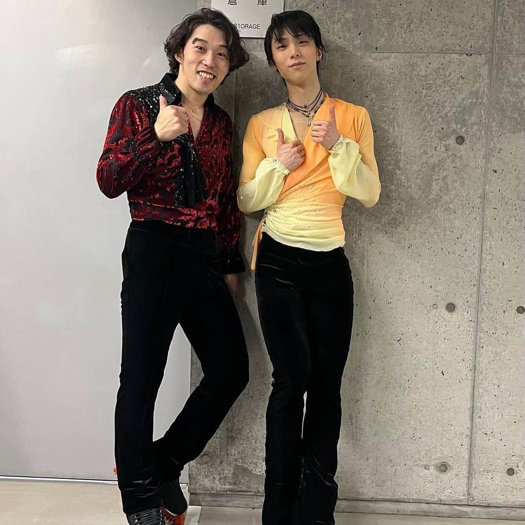 羽生結弦さんのインスタグラム写真 - (羽生結弦Instagram)「座長が引き寄せた本当に素敵なメンバーたち🫶🏻❤️ #羽生結弦 #yuzuruhanyu #figureskating #figureskater」3月18日 11時35分 - yuzu_kanami