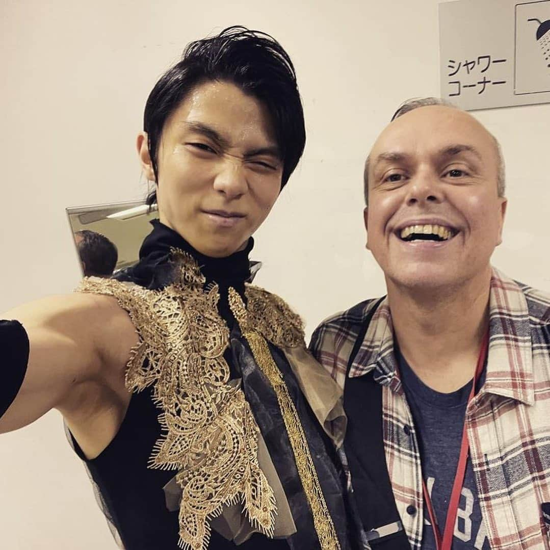 羽生結弦さんのインスタグラム写真 - (羽生結弦Instagram)「座長が引き寄せた本当に素敵なメンバーたち🫶🏻❤️ #羽生結弦 #yuzuruhanyu #figureskating #figureskater」3月18日 11時35分 - yuzu_kanami