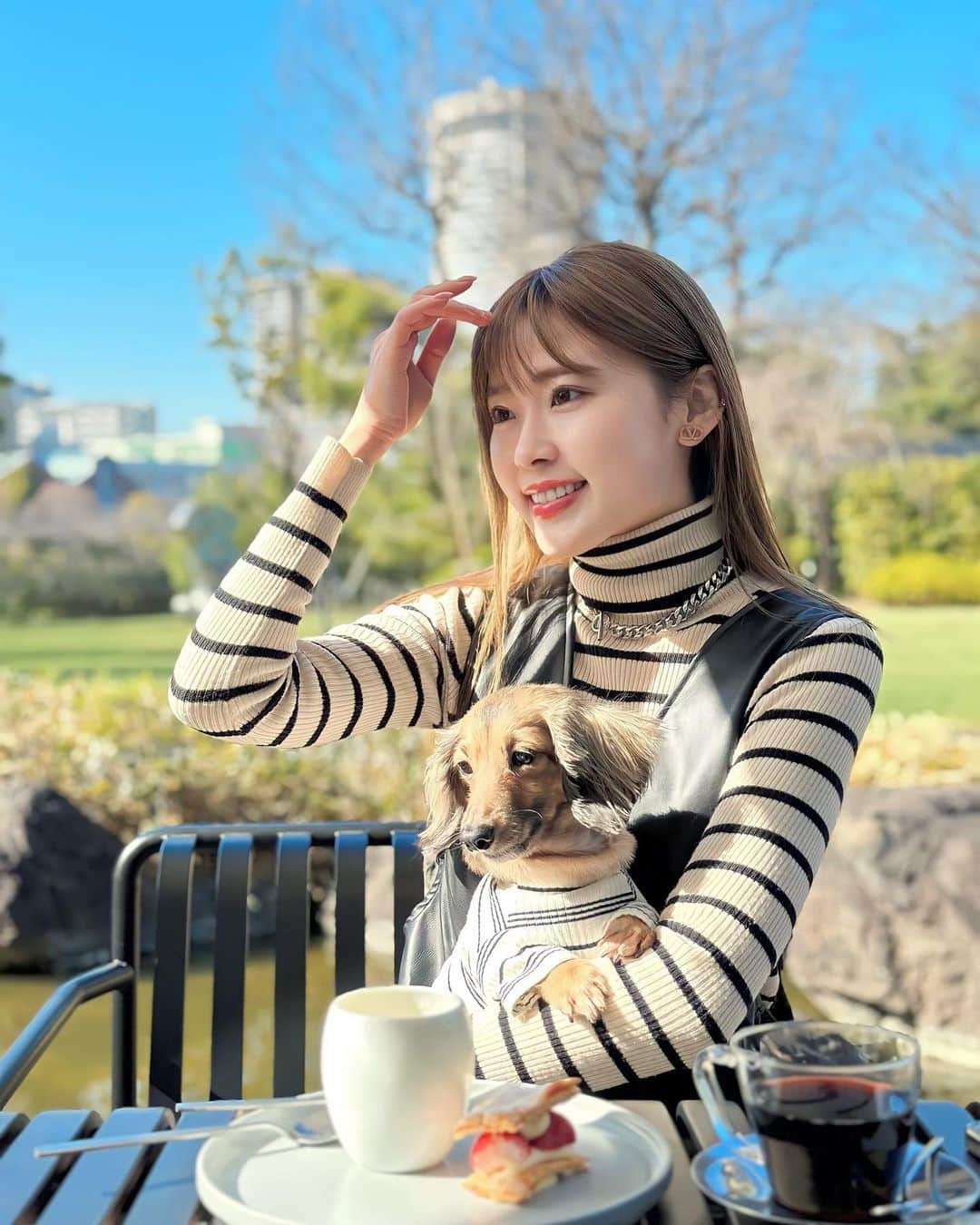 藤川沙弥のインスタグラム：「だんだん暖かい日が 増えてきて嬉しい🌷☀️  マツエクお直しに行ったので メイクが楽チン♪💄 @teenkarbel  丁寧に施術してくださるので いつもお任せでお願いしてます🪄 本当に自然にナチュラルな仕上がりで 自まつ毛？ってよく聞かれます👀 担当は赤穂さん✨」