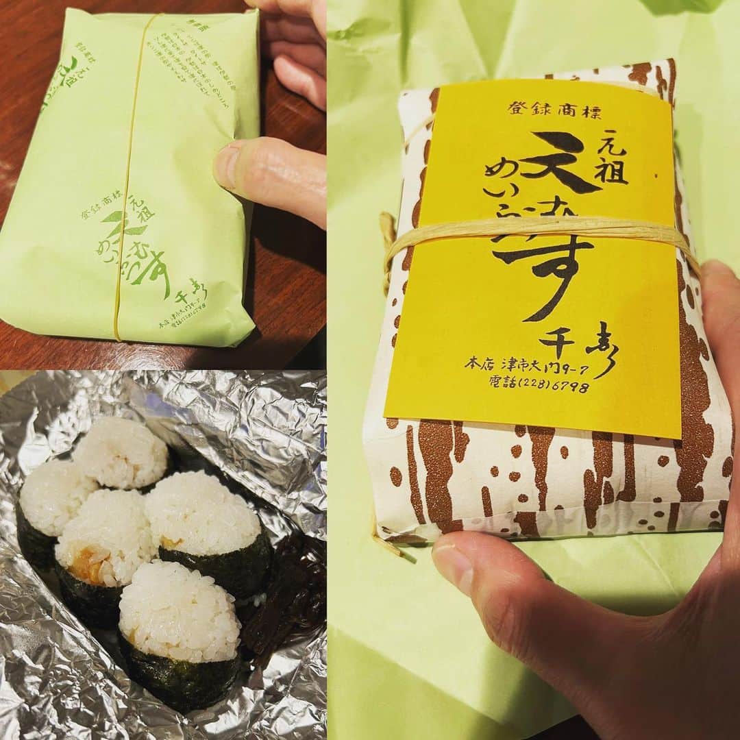 本城聡章のインスタグラム：「#天むす #今回は三重県なので元祖の方 #近鉄運休 #僕は無事到着 😋」