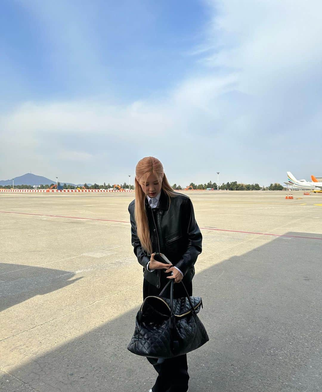 ロゼさんのインスタグラム写真 - (ロゼInstagram)「a business trip typa girl 🛫」3月18日 13時58分 - roses_are_rosie