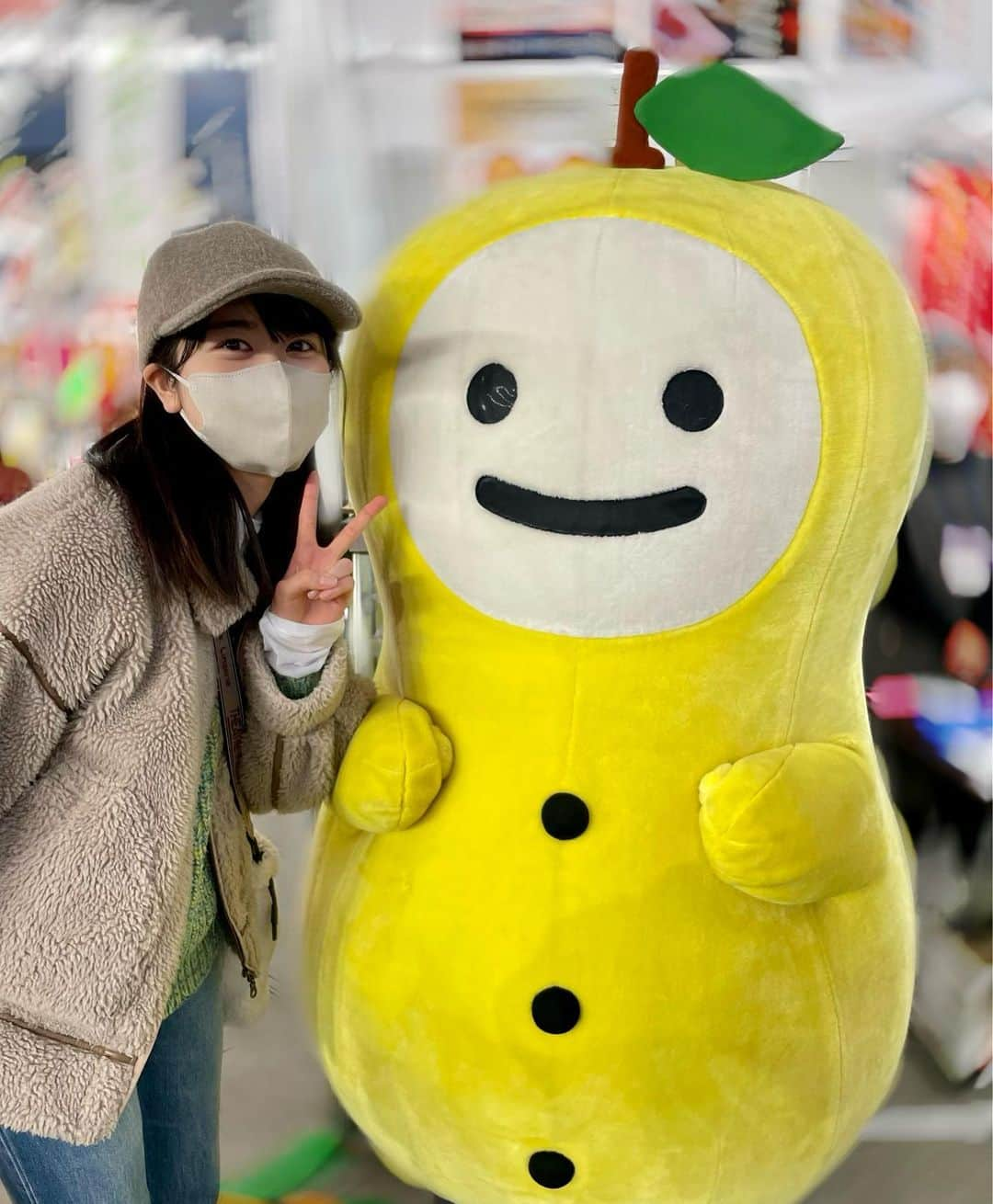 丹生明里さんのインスタグラム写真 - (丹生明里Instagram)「いつの日かのもこもこDAY🐑  #日向坂46 #にぶちゃん #nibugram #チューリップ #メロンパン #ふるさと祭り」3月18日 13時59分 - nibuchan_akari