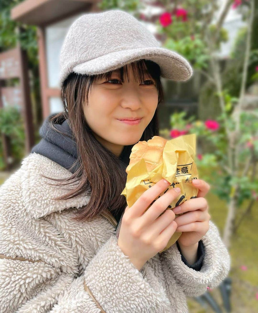 丹生明里さんのインスタグラム写真 - (丹生明里Instagram)「いつの日かのもこもこDAY🐑  #日向坂46 #にぶちゃん #nibugram #チューリップ #メロンパン #ふるさと祭り」3月18日 13時59分 - nibuchan_akari