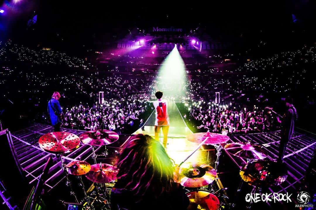 ONE OK ROCKさんのインスタグラム写真 - (ONE OK ROCKInstagram)「New York City!! #ONEOKROCK #MUSE #US #tour photo by @julenphoto」3月18日 14時17分 - oneokrockofficial