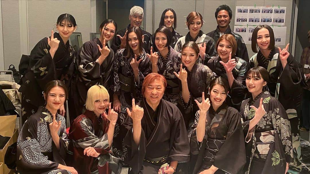 黒田瑞貴さんのインスタグラム写真 - (黒田瑞貴Instagram)「JOTARO SAITO 2023 A/W Rakuten Fashion Week TOKYO  @saitojotaro  @jotaro_saito_ginzasix   どれも斬新で、素敵なお着物。本当に楽しい時間を過ごせました🤍  #fashion #fashionweek #tokyocollection #東コレ　#東京コレクション」3月18日 14時22分 - kurodamizuki_