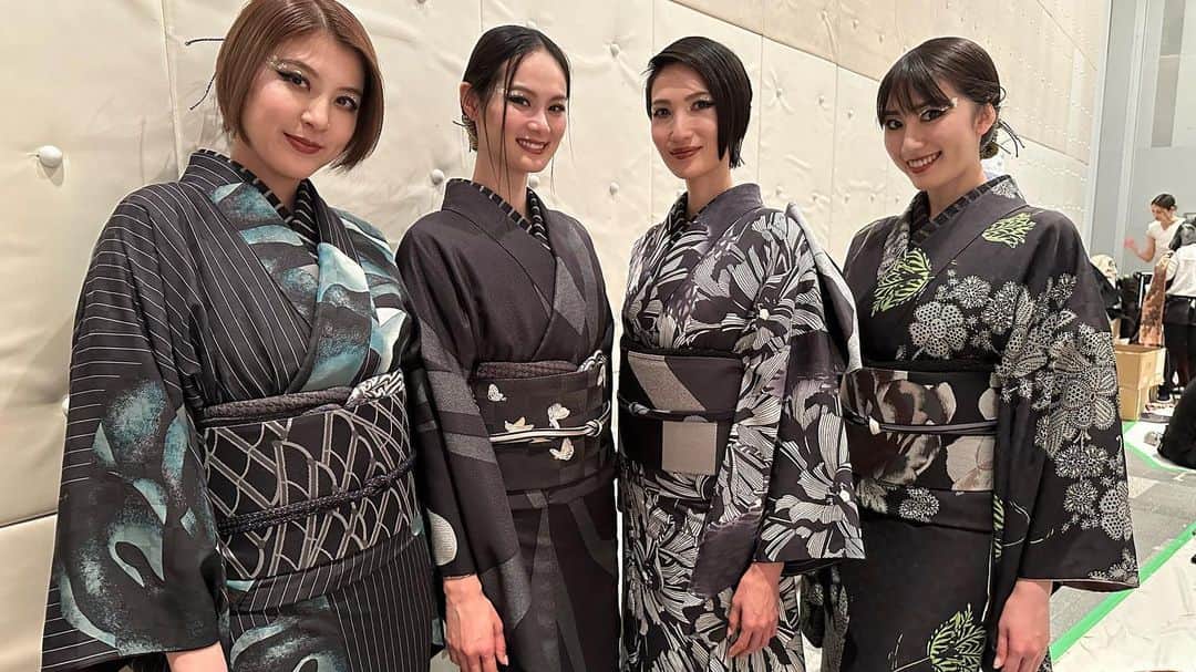 黒田瑞貴さんのインスタグラム写真 - (黒田瑞貴Instagram)「JOTARO SAITO 2023 A/W Rakuten Fashion Week TOKYO  @saitojotaro  @jotaro_saito_ginzasix   どれも斬新で、素敵なお着物。本当に楽しい時間を過ごせました🤍  #fashion #fashionweek #tokyocollection #東コレ　#東京コレクション」3月18日 14時22分 - kurodamizuki_
