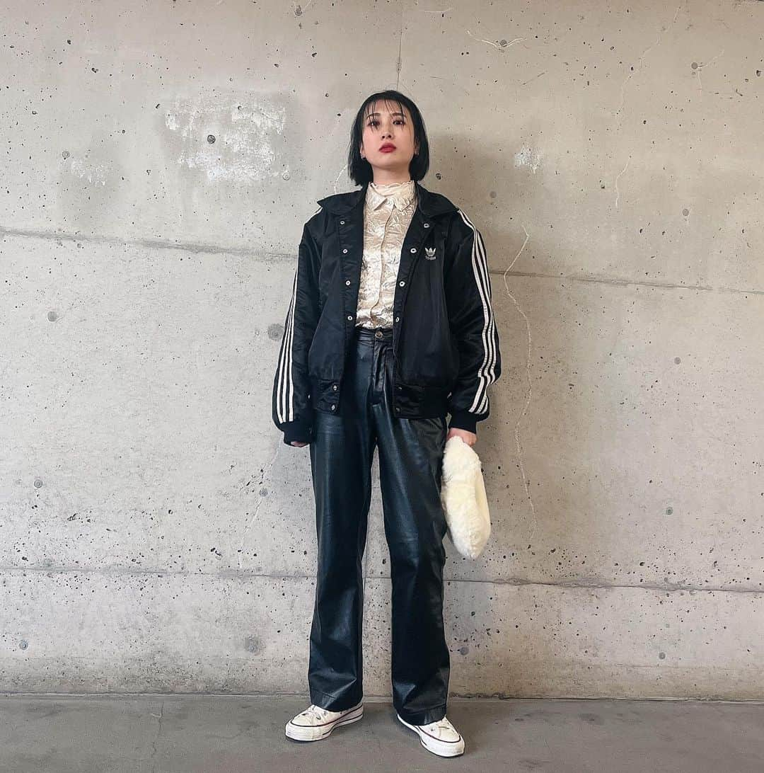 harubo515さんのインスタグラム写真 - (harubo515Instagram)「🕊 #adidas#usedadidas#throwbysly#converse#shein#usedfashion#usedmix#harubo_fashion」3月18日 14時42分 - harubo515