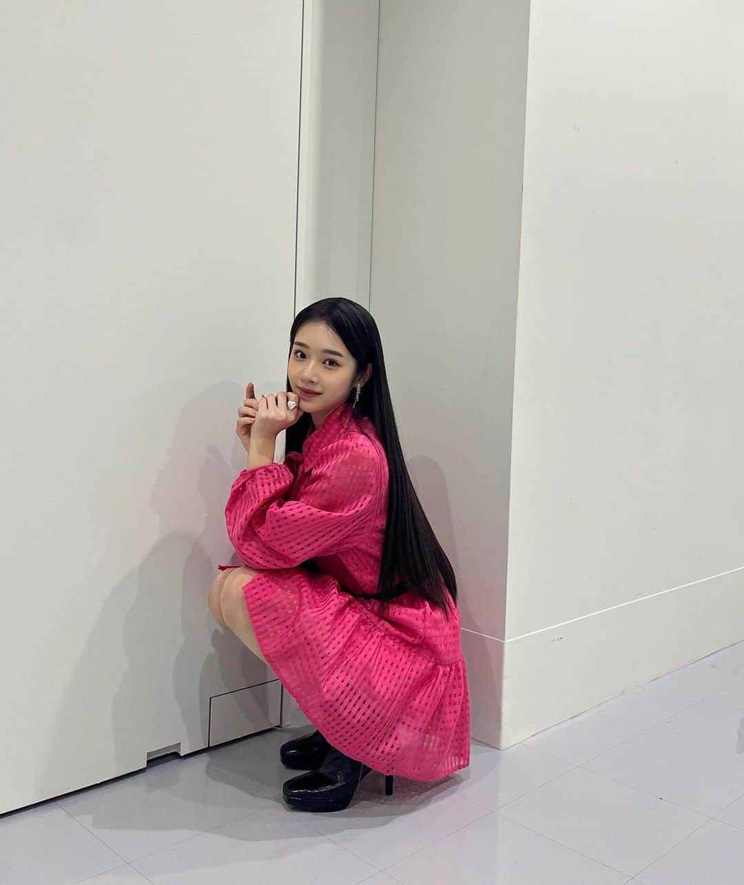 天翔天音のインスタグラム：「🤍🌷  #天翔天音 #model #asian #05  #sjk #jk2 #ootd #fashion #pink」