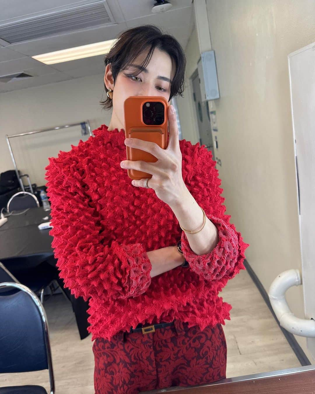 BamBam さんのインスタグラム写真 - (BamBam Instagram)「❤️🤍」3月19日 0時16分 - bambam1a