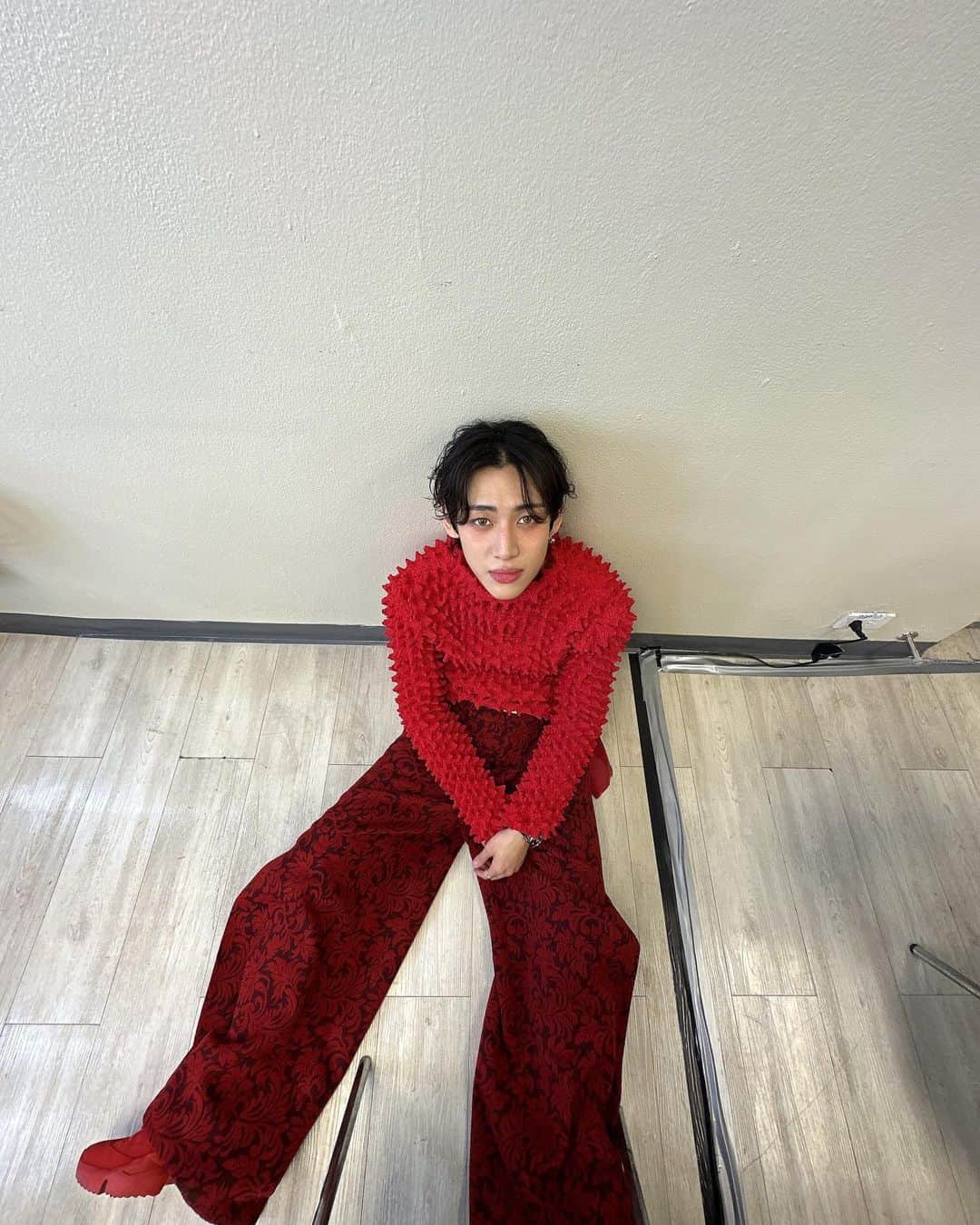 BamBam のインスタグラム：「❤️🤍」