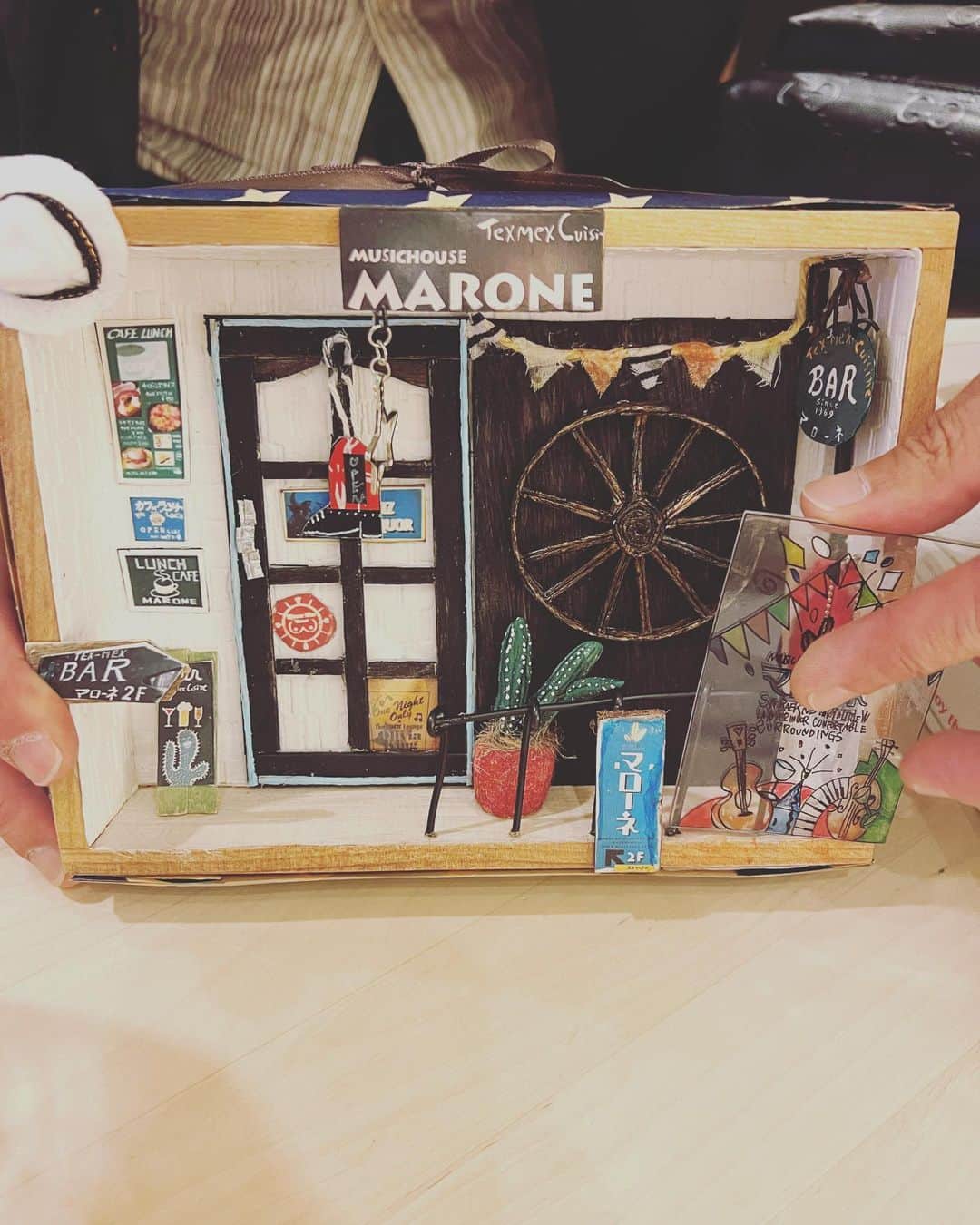 のインスタグラム：「マローネ行きたーい！ けど今日は名古屋でライブなので行けませーん。。」