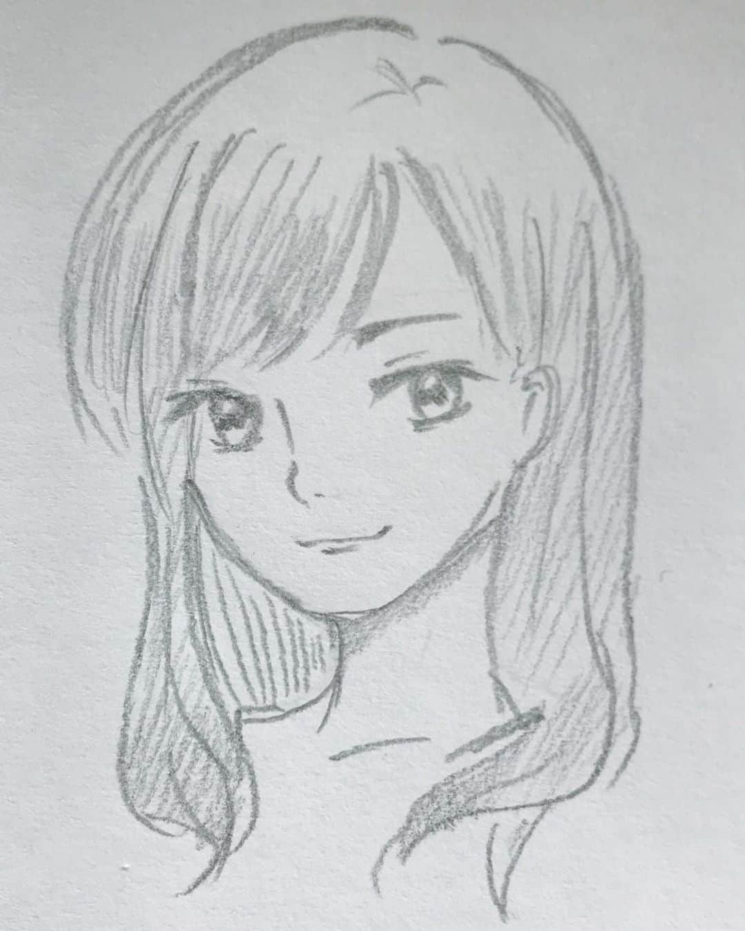 湊月莉子さんのインスタグラム写真 - (湊月莉子Instagram)「友人に描いてもらった似顔絵✏️ 気に入ってる🦄🌈#似顔絵オーダー #イラストレーター #鉛筆デッサン #絵心がすごい #描いてくれるフォロワーさん募集中」3月18日 16時58分 - le_petit_prince6