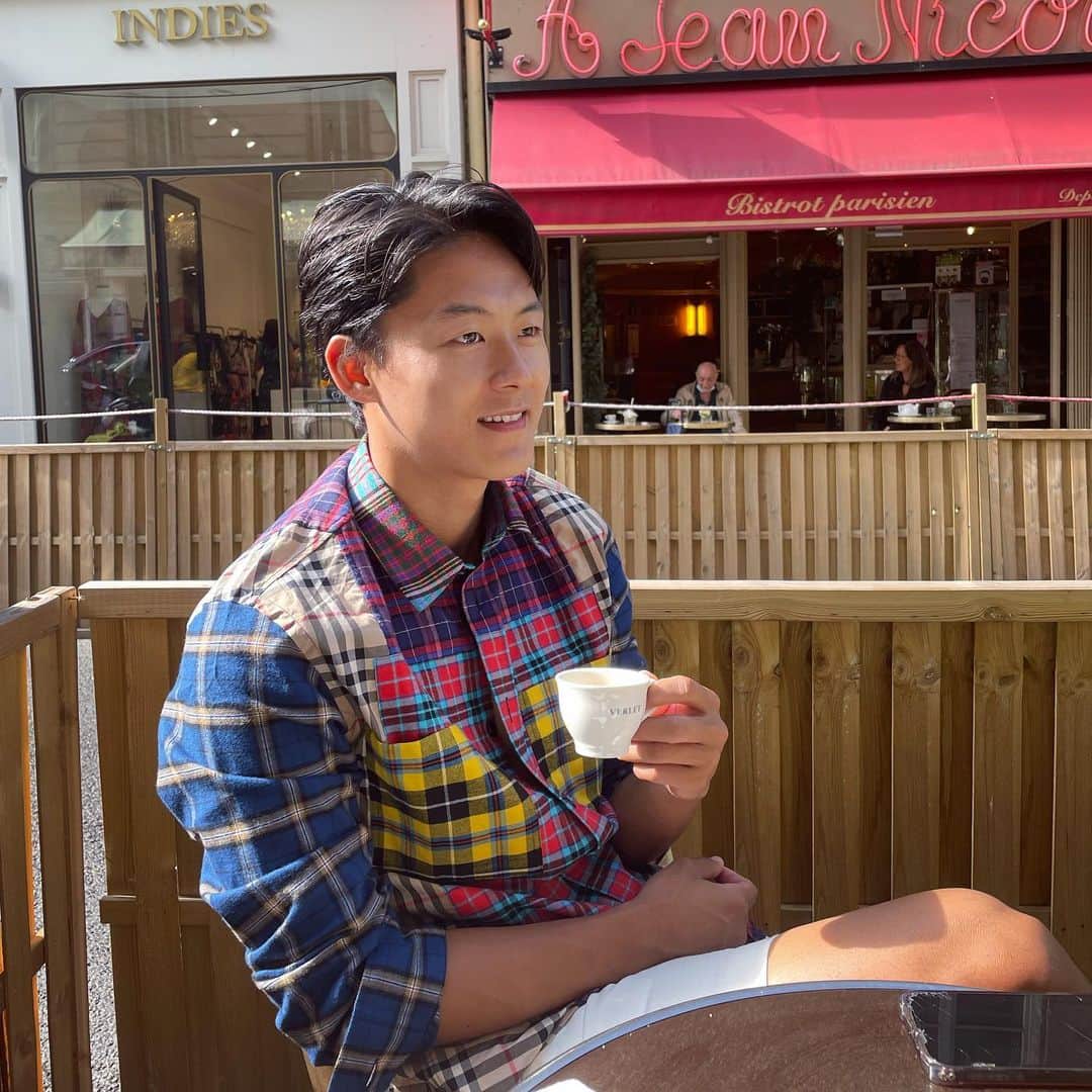 イ・スンウのインスタグラム：「🇫🇷💙」