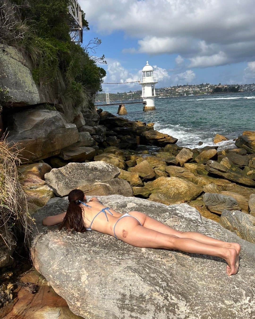 のインスタグラム：「🌊🐚🫧 . 173cm 60kg ちゃーんと太ってきてる」