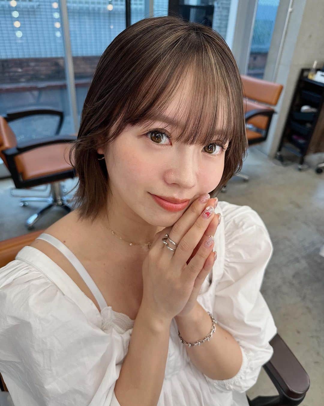 鈴木あやのインスタグラム：「インナーカラーと前髪にニュアンスメッシュいれました💇‍♀️🧡✨ さすがの @momomika0314 @ism_omotesando 🙌🏻  ちょーお気に入り👏🏻💖」