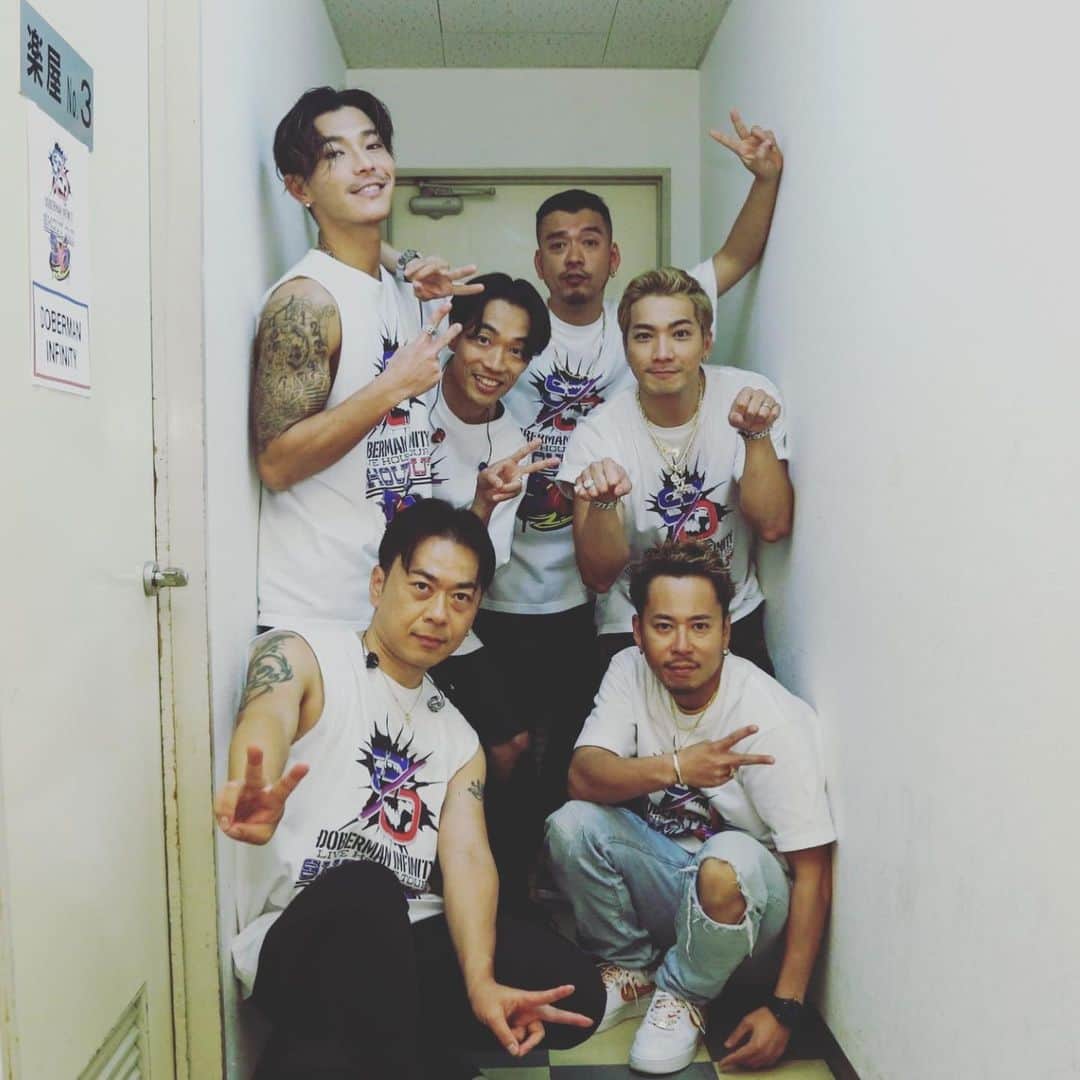 のインスタグラム：「2023.3.18🎤  DOBERMAN INFINITY LIVE HOUSE TOUR 2023  "SHOUT OUT to D6"  3公演目　福岡  #dobermaninfinity  #d6」