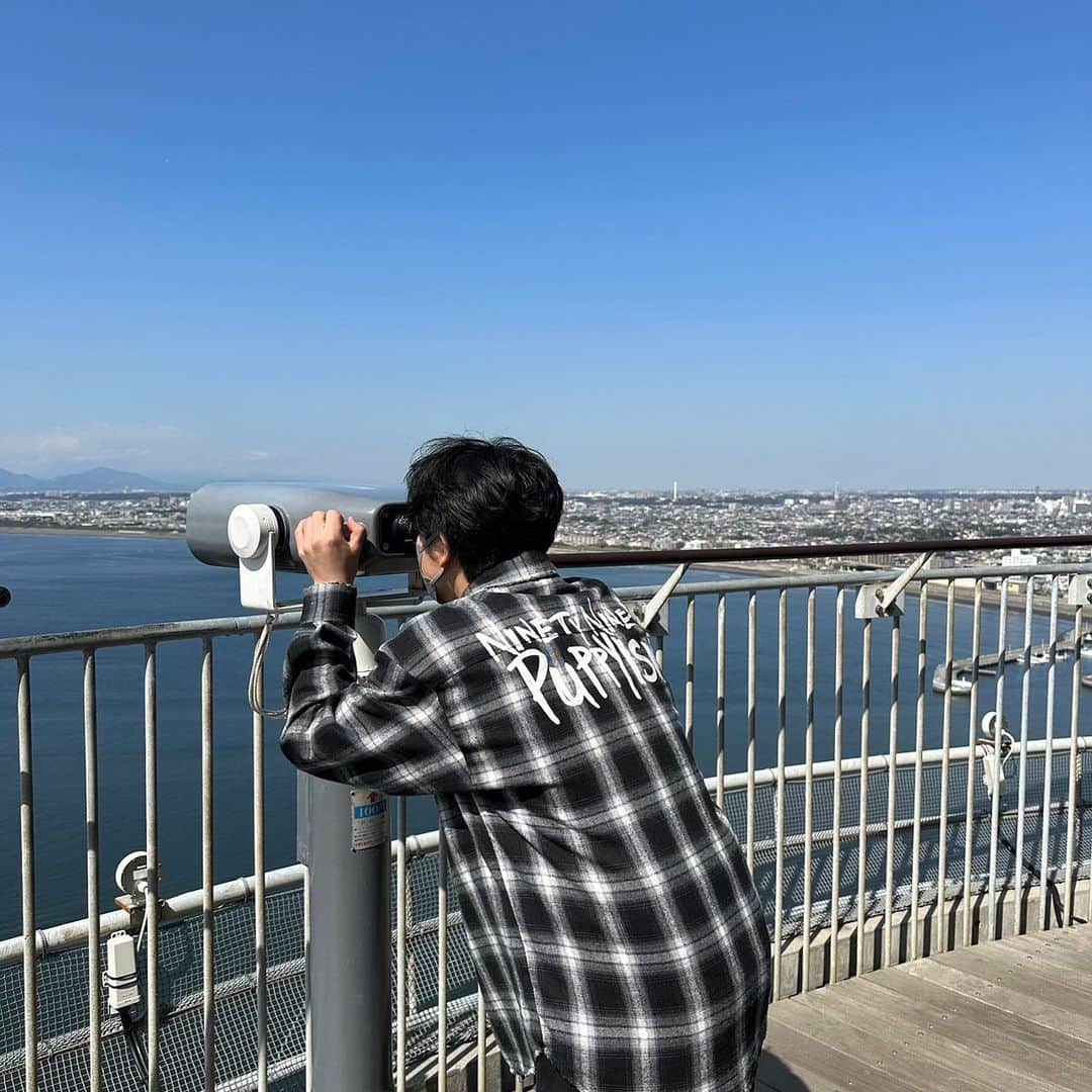 柏木悠さんのインスタグラム写真 - (柏木悠Instagram)「何見えたと思うー？☀️🌊  #05#海#空#綺麗#ここ高い #これめっちゃ遠くまで見える」3月18日 19時03分 - haru_kashiwagi_official