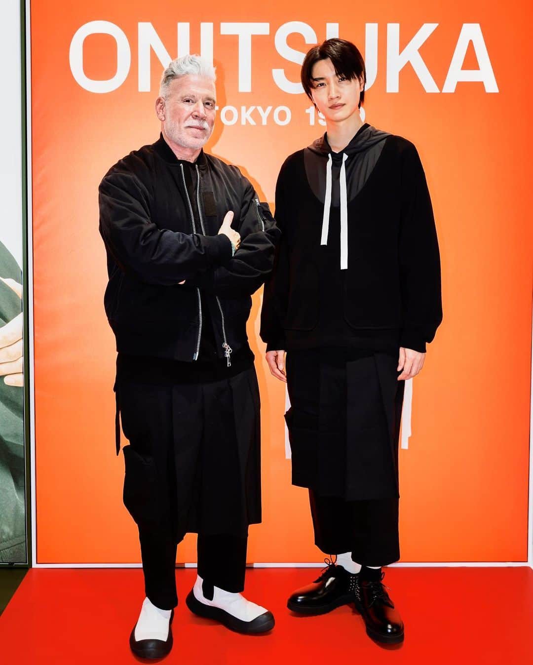 桜田通さんのインスタグラム写真 - (桜田通Instagram)「THE ONITSUKA × NICK WOOSTER-   THE ONITSUKA初のカプセルコレクション 『THE ONITSUKA × NICK WOOSTER』がローンチされます！  世界を代表するメンズファッションのアイコンNick Wooster氏とのコラボレーションで、洗練されたTHE ONITSUKAのスタイルに、ミリタリーなエッセンスを吹き込み、モードかつオリジナリティあるコレクションに仕上がっています！  そして期間限定で渋谷パルコ1階でポップアップストアが開催するので行ってきました✨ Nick Wooster氏にもお会いすることができました😌  期間は3/17～26までの開催となっていますので、気になる方は是非遊びに行ってみて下さいね！  @theonitsuka @onitsukatigerjp #THEONITSUKA #OnitsukaTiger」3月18日 20時06分 - dorisakurada