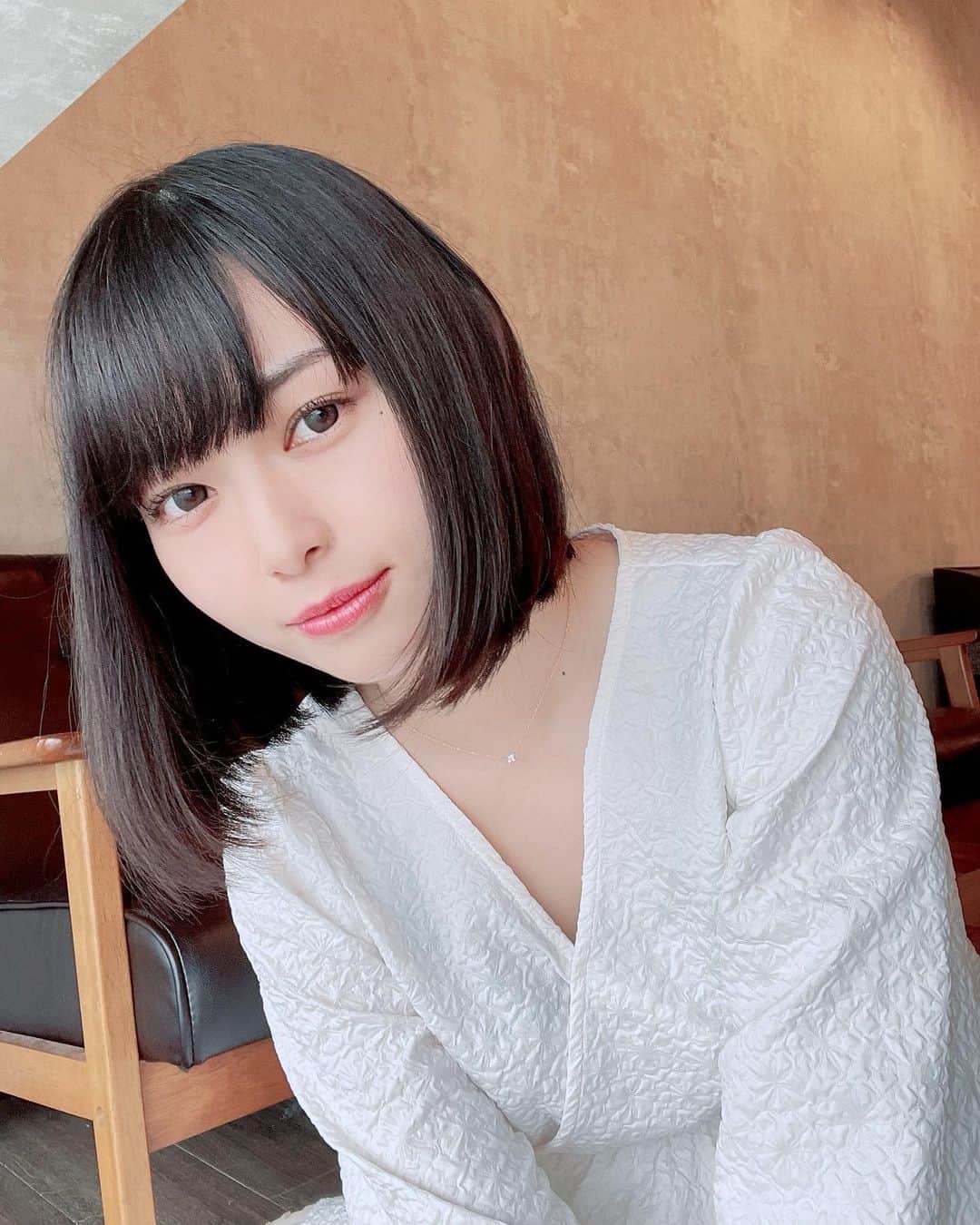 滝口ひかりのインスタグラム：「白ワンピースDay  #滝口ひかり #takiguchihikari #wyenra #ゑんら」