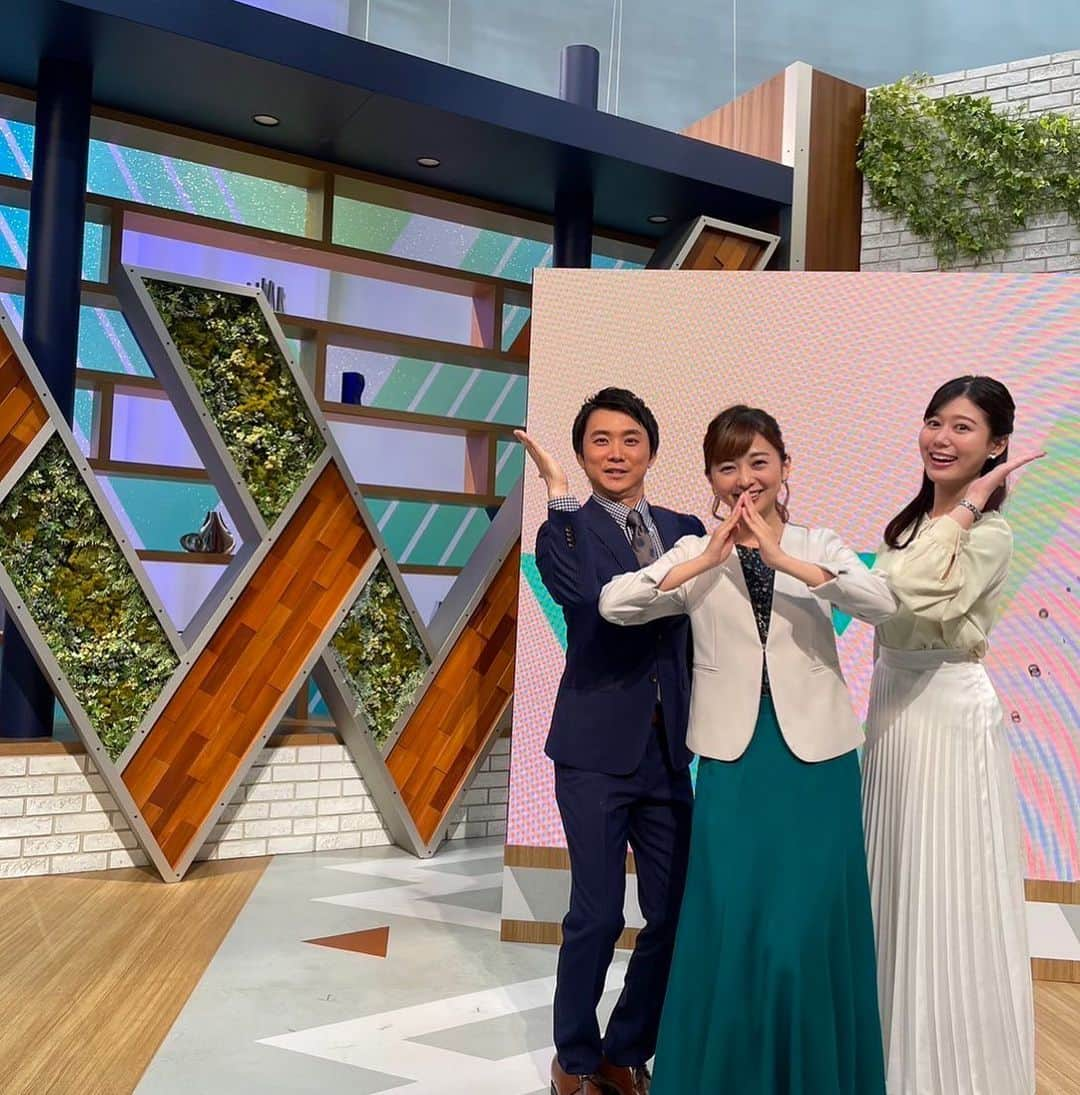 山本隆弥さんのインスタグラム写真 - (山本隆弥Instagram)「･･･ ウェークアップのスタジオに 初めて3人揃いました！！ 中継だったり、スタジオだったり、 なかなか揃うことがないのです！  #中谷しのぶ #山本隆弥 #足立夏保  #ウェークアップ #ytv #日テレ」3月18日 21時14分 - ytv_yamamoto_railway