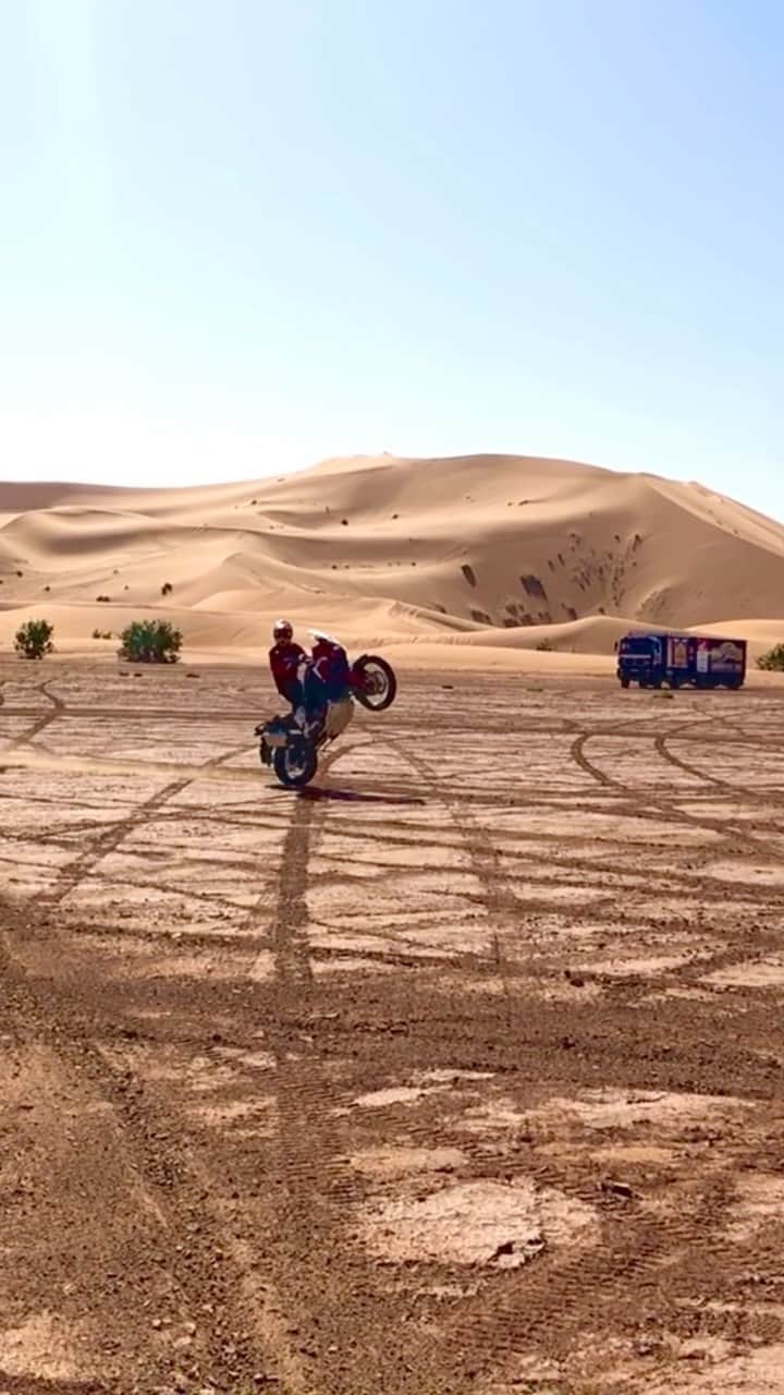 藤波貴久のインスタグラム：「Africa Twin🏜️😍😍 @hondamotoses  @alpinestars  @oakleyjapan  @shoei_japan  @africa_twin_riders」