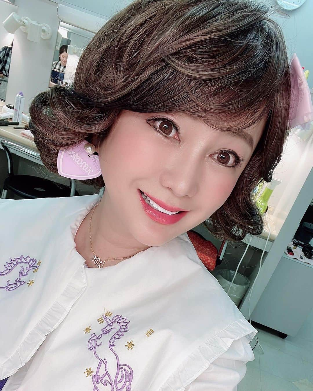 はるな愛さんのインスタグラム写真 - (はるな愛Instagram)「#聖子ちゃんカット　　#松田聖子  #アイドル #ヘアスタイル  #今日の収録は聖子ちゃんカットにしたよ💕　#大好き」3月18日 21時50分 - aiharuna_official