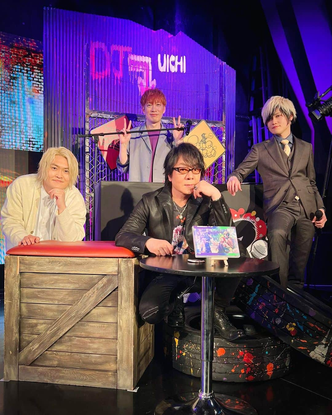 DJ U-ICHIのインスタグラム：「#ヒプ生＋ 2023年スタートは、 速水さん、木島くん、榊原くん フェアリーディビジョンのみなさんとの三ヶ月でした♪ Mash Up Remixの解説もやれましたし、 特に過去のライブを沢山振り返りながら沢山その時思ってたことや今だから見えることなどなど御三方からも沢山話も聴けましたね！  個人的には、会員コンテンツとなりますが…そちらでの収録者でラップを披露する三人が凄く楽しくリリックを選んだり、書いてみたりしてる姿が毎回スキルアップしてて素晴らしかったです。  そして、最後はラップ披露することになりましたのでどんなビートにしようかな？フェアリーなビートにしようかな？ など考えながら、Mash Up講座もやったからリーダーでもあり、テンポもゆったり目の「君あり故に我あり」のビートを軸に上物を新しく打ち込んで見ました。 みなさん、どうでした？  リハーサルの時点で、御三方のユニークなリリックとフロウ、そして何より作詞の楽しさなどが凄く伝わるラップで、本番（生放送でも）完璧でしたね👏 *アーカイブあるうちに早めに見てみてね！  オフトークも含めて、御三方とも今まで以上に話す機会もありましたので、色々と知ることも出来て嬉しかったです。  改めまして、8th ライブにてシンジュク、ナゴヤのDVDも発売となっております。 ライブDJとしてもさんかしておりますのでぜひぜひ見てみてくださいね！  次回からは木曜日にお引越しです。 MCは浅沼くん、岩崎くん、石谷くん、 よろしくお願いします。 4月13日（木）ですよ♪  #ヒプノシスマイク #ヒプマイ #hypnosismic  #麻天狼 #BadAssTemple」