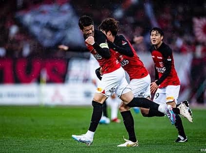 酒井宏樹のインスタグラム：「相手のパフォーマンスが良く非常にタフで難しいゲームでしたがホームで勝ててホッとしています。 ⁡ 素晴らしいサポートありがとうございました！ #3連勝」