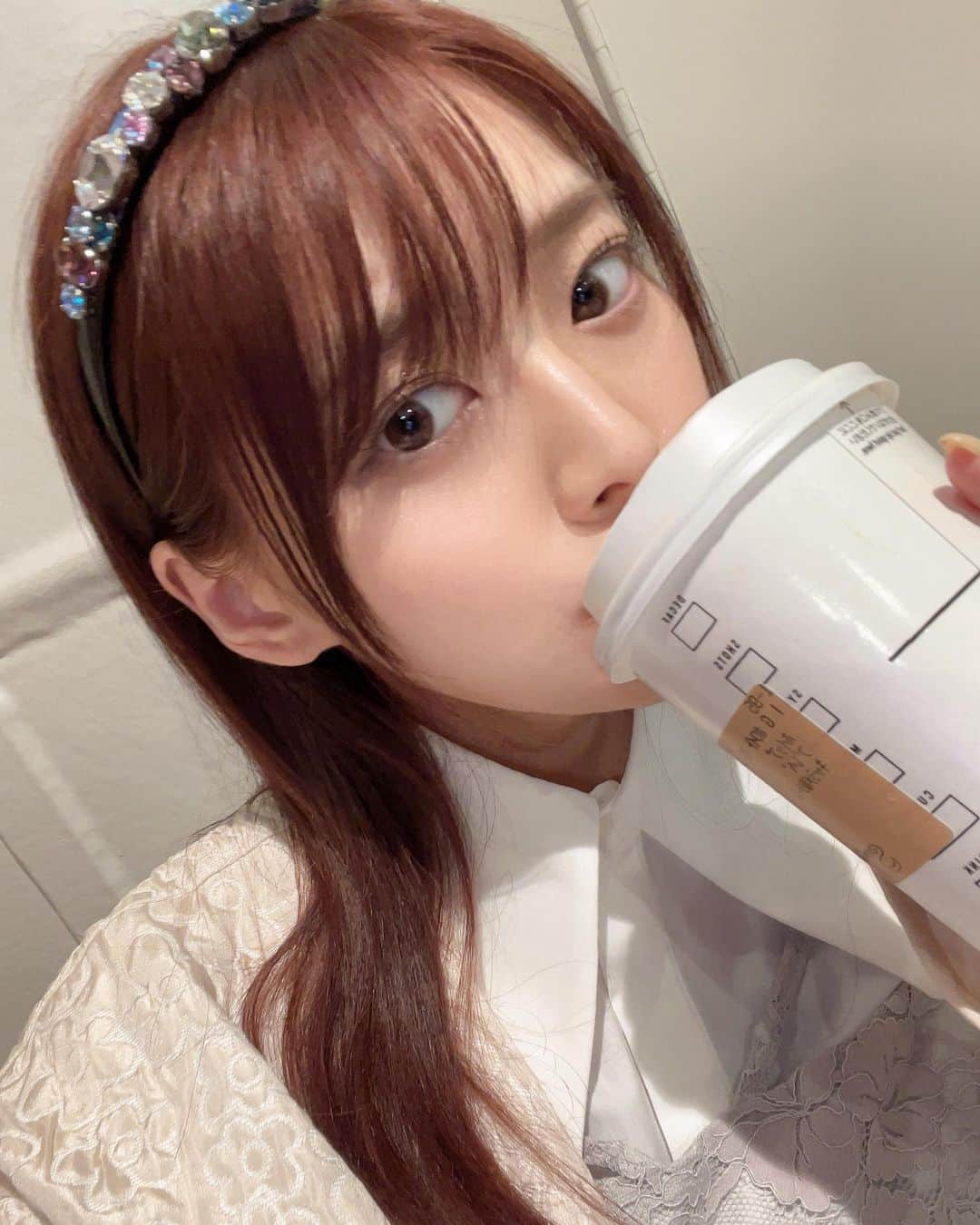 藤田いろはのインスタグラム：「スタバの限定飲みに行きたい。 コーラ気になる ⁡ ⁡ ⁡ ⁡ ⁡ ⁡ ⁡ ⁡」
