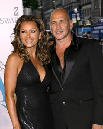 カルメンマークバルボのインスタグラム：「Happy birthday to the amazing Vanessa Williams!」