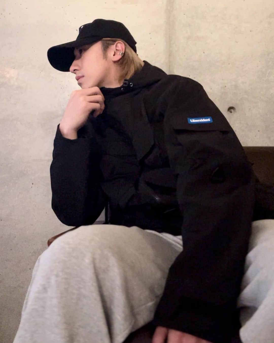 ともやんさんのインスタグラム写真 - (ともやんInstagram)「ちょい外出るコーデ🧢」3月18日 23時17分 - tmyndayo