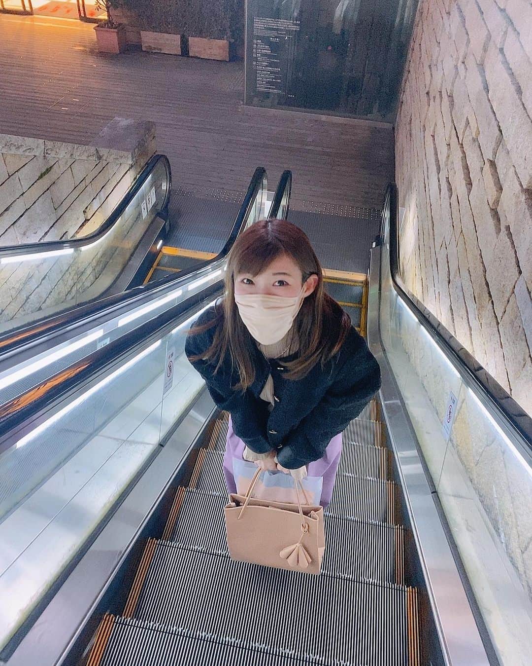 のインスタグラム：「#zara #gu」