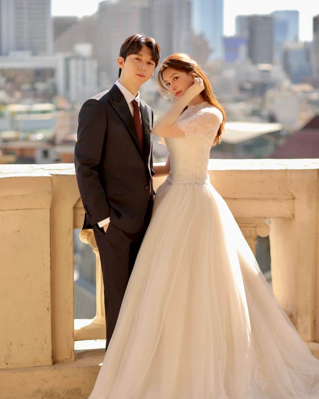 インソクのインスタグラム：「🤵🏻👰🏻‍♀️ 많이 응원해 주셔서 감사합니다🙏🏻」