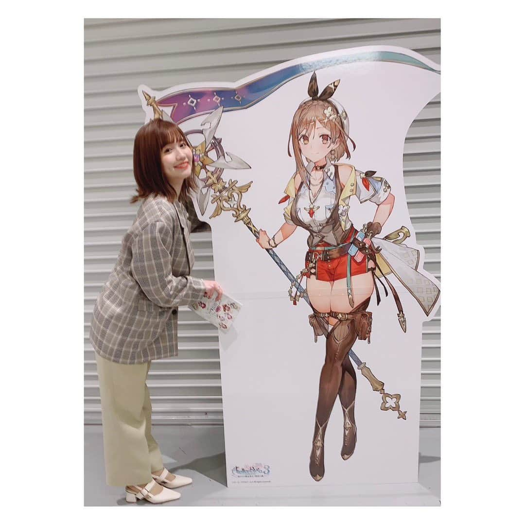 のぐちゆりのインスタグラム：「3/11 #ガストプレミアムライブ #アトリエ25th #アトリエシリーズ  #ライザ3   ライブのMCという、貴重な経験をさせていただけた日。 アーティストの皆さんとお客さんの熱気を感じられて、幸せで贅沢な時間だったなぁ☺️」