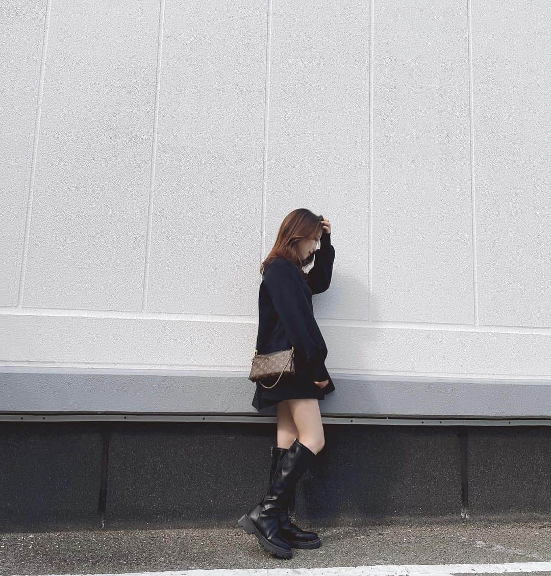 白川樹奈のインスタグラム：「♡  .  .  OP👗　@royalparty_official  boots👢 @shein_japan   .  .  ♡ #outfit #ootd #ottd #サロモ #サロンモデル #撮影」