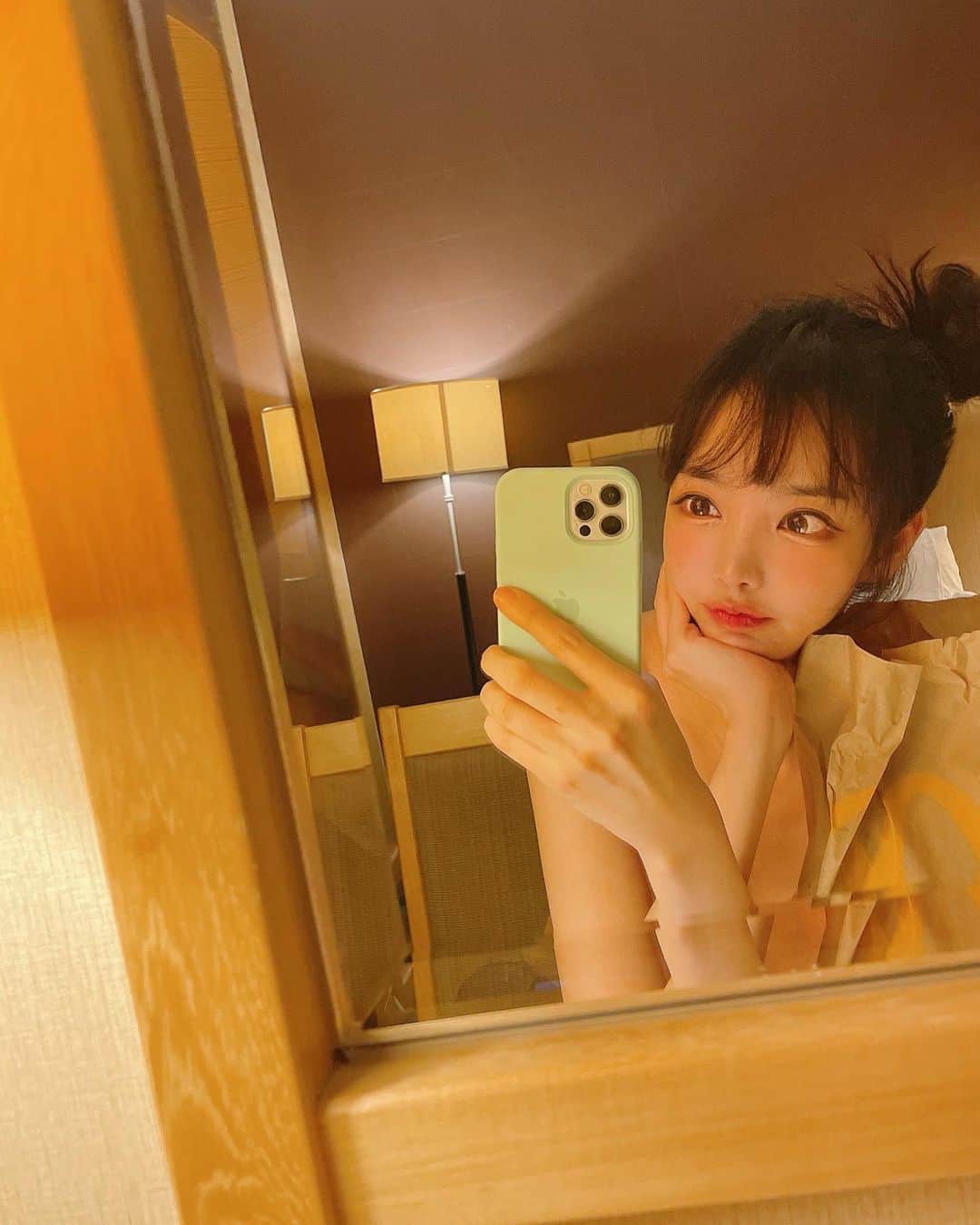 のインスタグラム：「🌛」