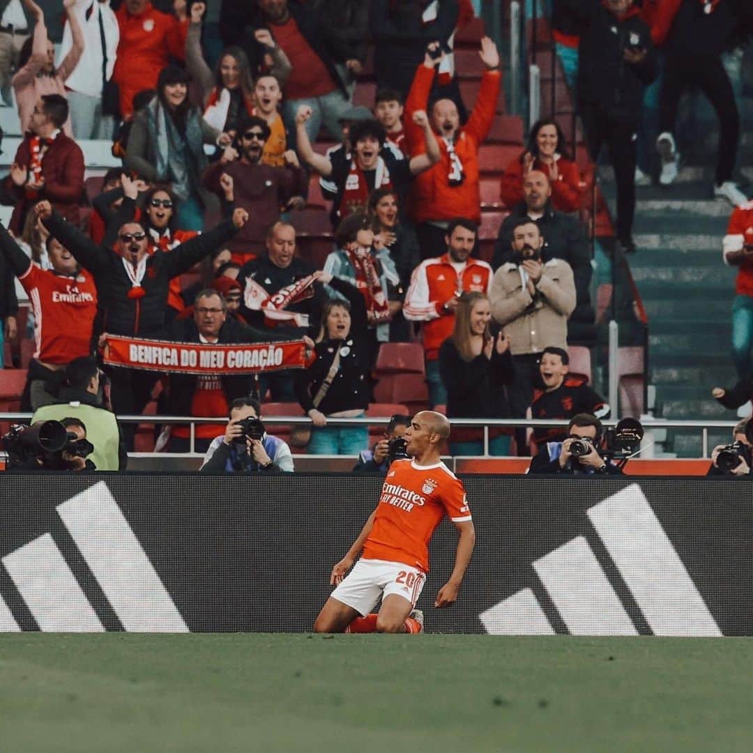 ジョアン・マリオのインスタグラム：「Mais uma grande vitória e fechamos este ciclo antes da paragem da melhor maneira! Cada vez mais perto do nosso principal objetivo @slbenfica 🔴⚪️」