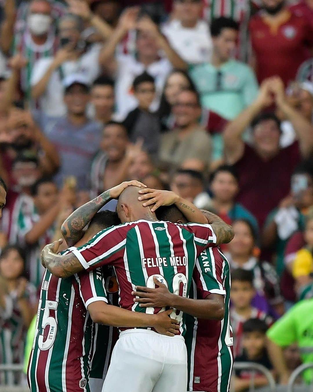 フェリペ・メロさんのインスタグラム写真 - (フェリペ・メロInstagram)「Glórias a Deus!!!  Vitoria Fluminense!!  ❤️💚🦁🙌🏽 #DeuseBom #seguimos #humildade」3月19日 6時54分 - felipemelo