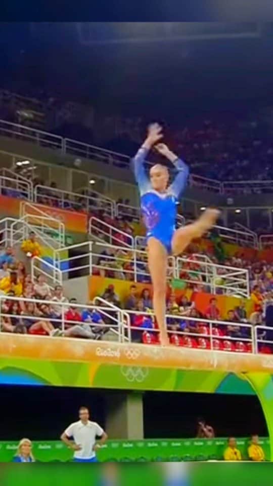 サンネ・ウェバースのインスタグラム：「@sannewevers.official turned her way to Olympic Gold! One of the most unique routines in a while. This is from qualifications!  #gymnastics #gymnasticsvideos #balancebeam #Olympics #netherlands #Dutch #Rio」