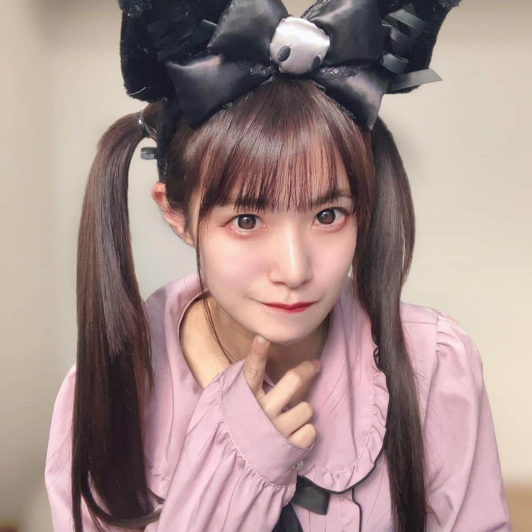 北原ゆかのインスタグラム：「何かを企んでいる...!!  #北原ゆか #シンガーソングライター #アイドル #クロミちゃん」