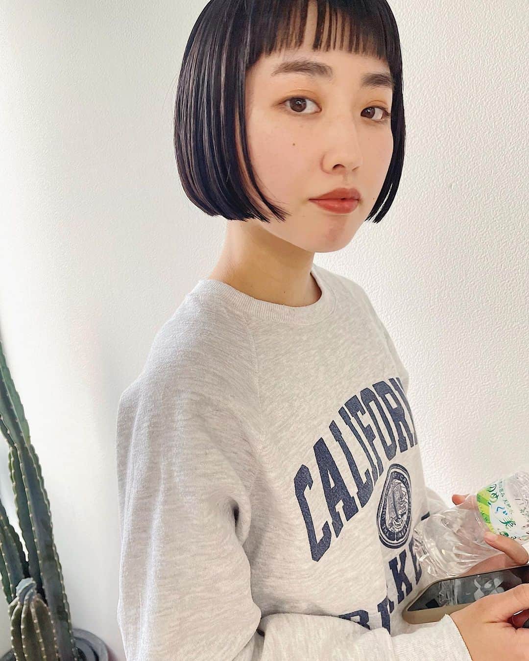 sakincho1028のインスタグラム：「ボブ。 毎日のお手入れも楽ちん。 かわいかったな〜🌼🐣  #sakinchohair  #hairarrange#hair#arrange#hairset#ヘアアレンジ#アレンジ#ヘアセット#豊橋#美容室#豊橋美容室#結婚式#ブライダル#ヘアメイク#メイク#ボブ＃ミニボブ#前髪#出張ヘアメイク」