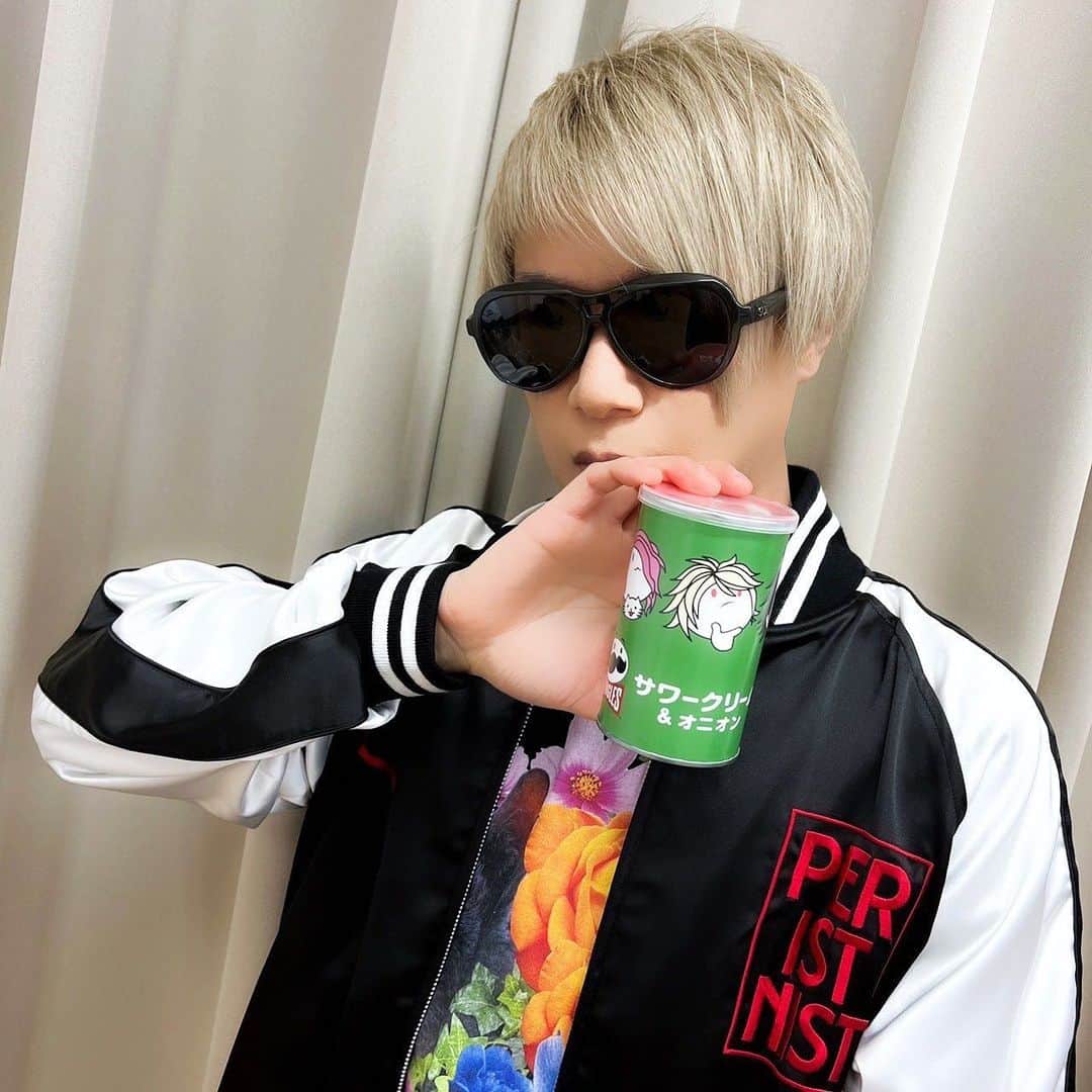 己龍さんのインスタグラム写真 - (己龍Instagram)「FC会員限定ファンミーティング 「チキチキ！番外編！in 浜松」　 ご来場ありがとうございました👏 己龍印のPringles 😍  #己龍 #黒崎眞弥 #酒井参輝 #一色日和 #遠海准司 #九条武政 #浜松 #子龍 #ファンミ #プリングルズ  #Pringles #4日遅れのホワイトデー」3月19日 18時44分 - kiryu_official_1216