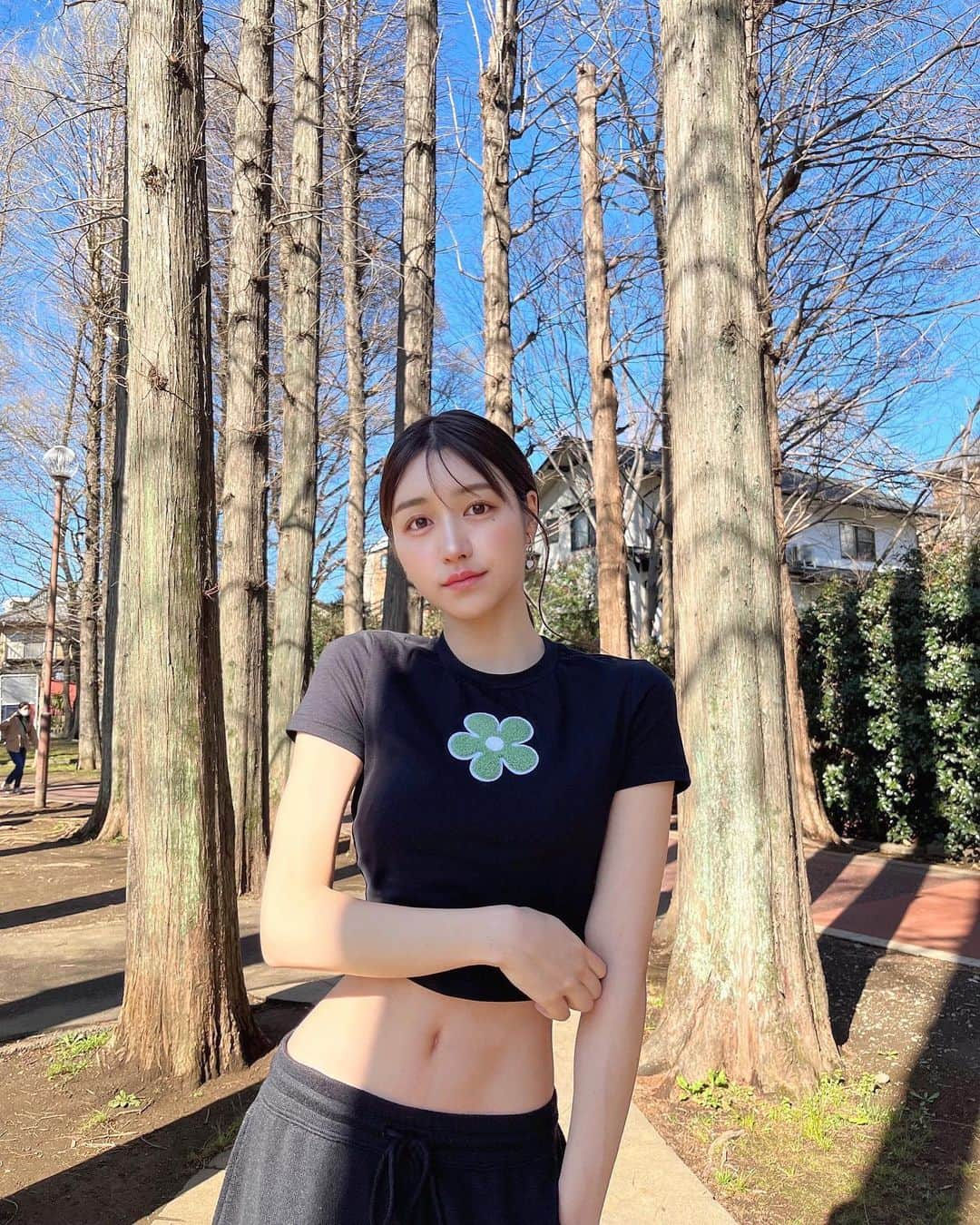 荒山みなみさんのインスタグラム写真 - (荒山みなみInstagram)「お散歩🚶‍♀️」3月19日 19時20分 - 37.37.373